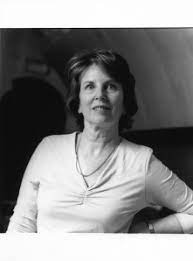 Lucia Graves